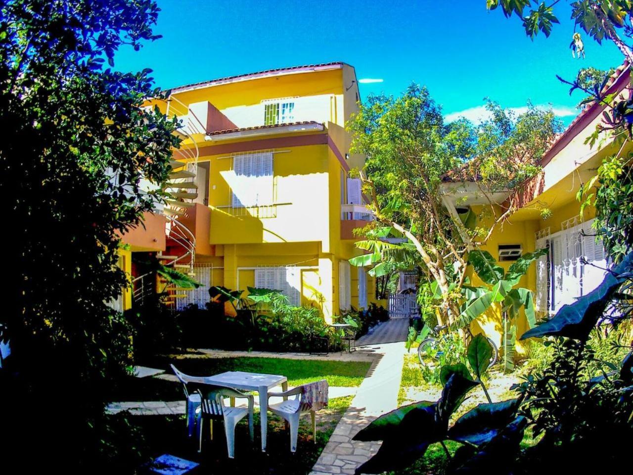 Casas Amarelas Apartment